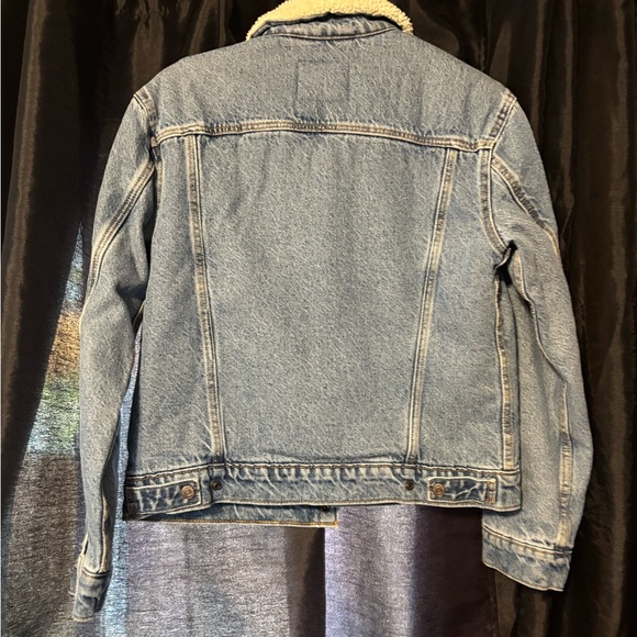 LEVI’S Sherpa Jean trucker jacket - Picture 3 of 3